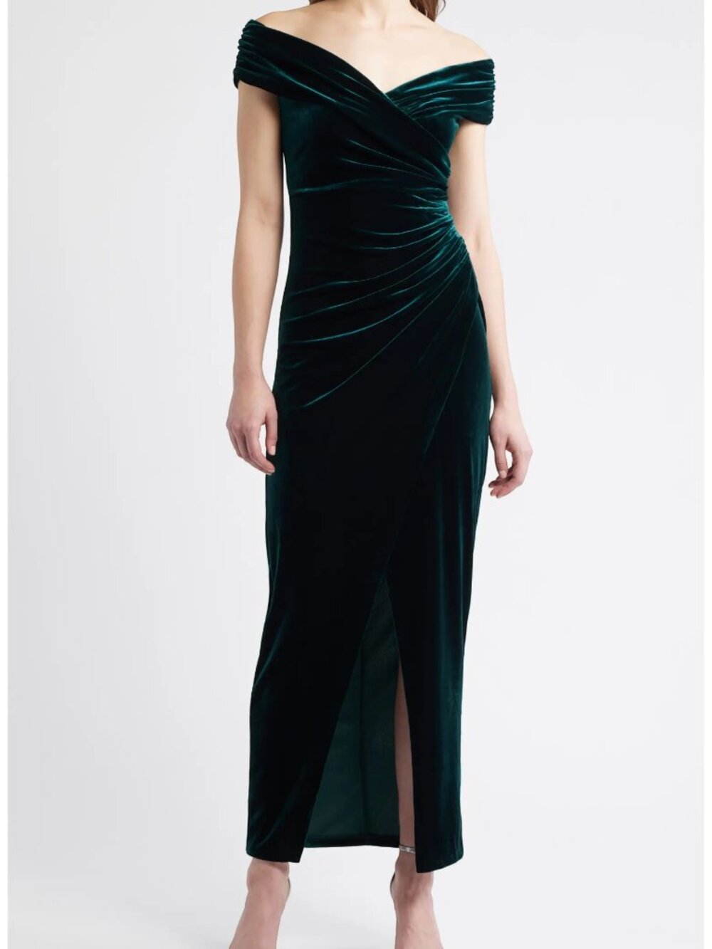 Vince Camuto Off Shoulder Velvet Ruched Sheath Gown Green Size 10
